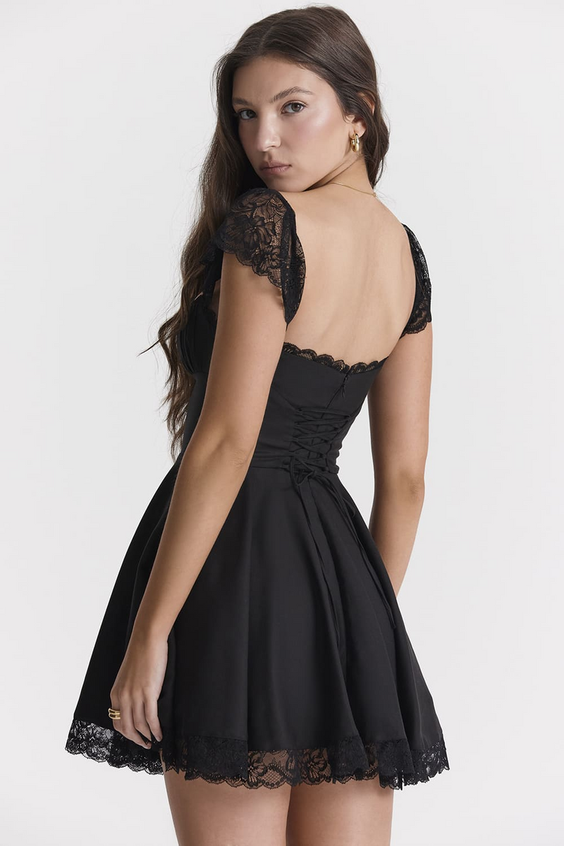 Elegantes Alina Mini-Kleid für besondere Anlässe