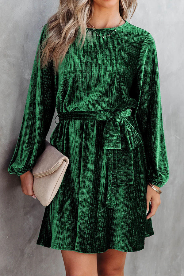 Elegantes Mini-Kleid mit langen Ärmeln für Frauen