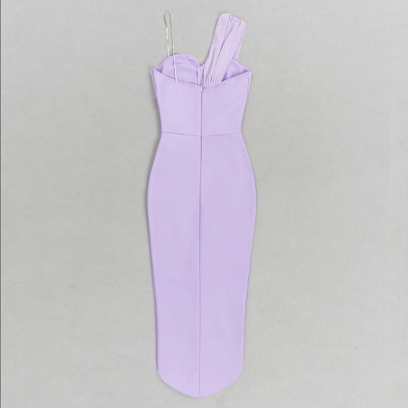 Elegantes Lila Kleid für besondere Anlässe von Magdalena