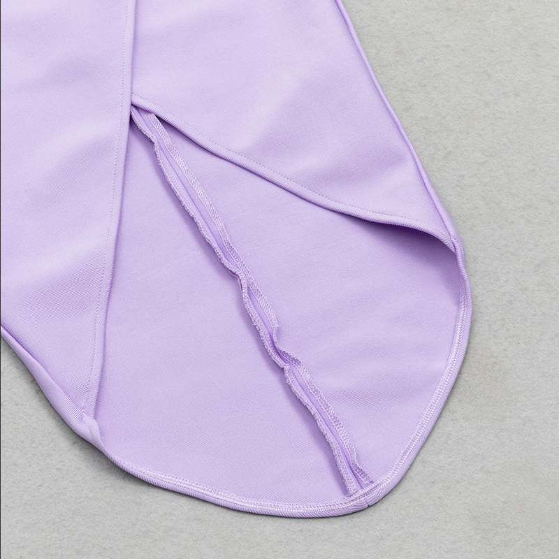 Elegantes Lila Kleid für besondere Anlässe von Magdalena