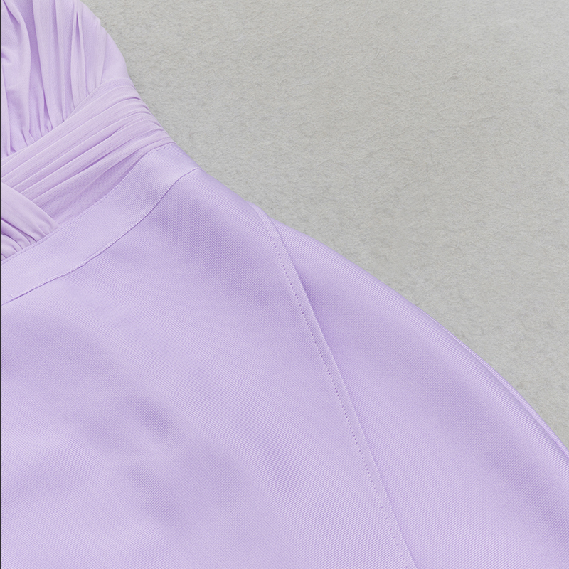 Elegantes Lila Kleid für besondere Anlässe von Magdalena