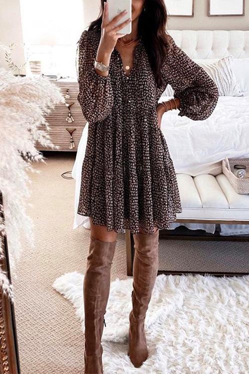 Elegantes Emma -Rosiedress V-Ausschnitt Leoparden-Minikleid