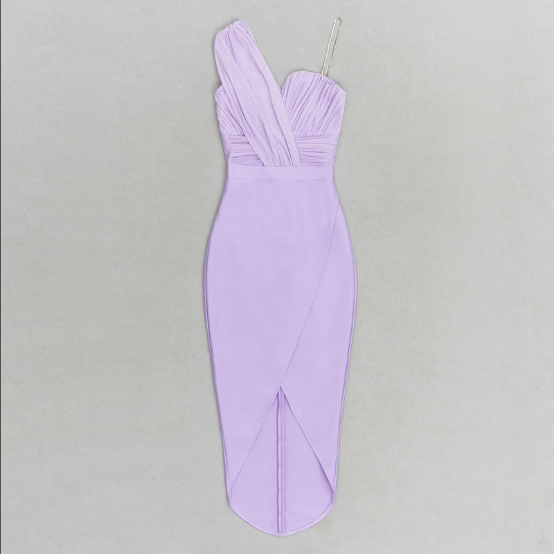Elegantes Lila Kleid für besondere Anlässe von Magdalena