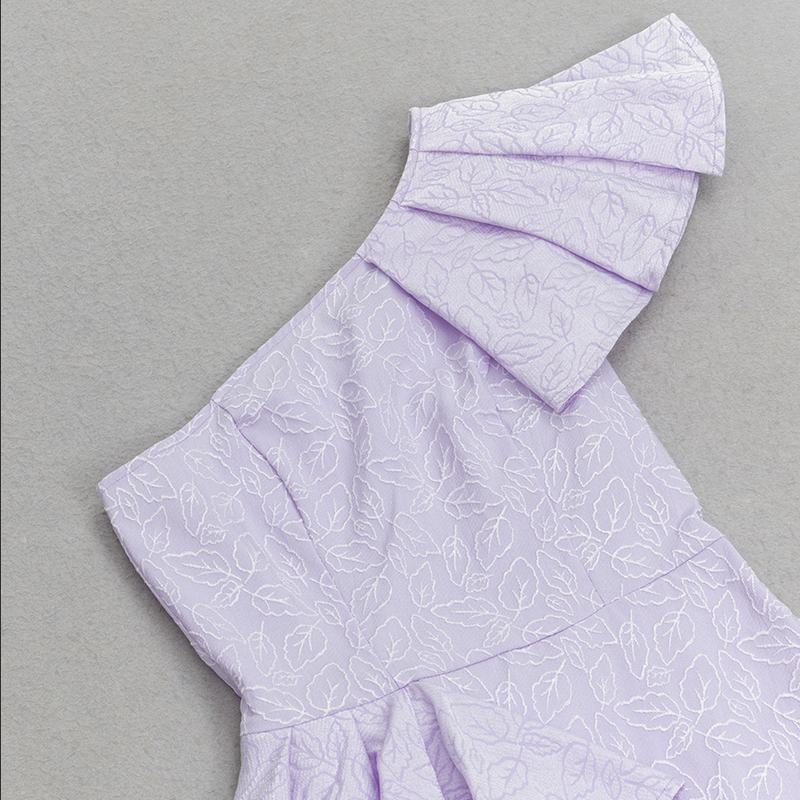 Elegantes Karla Midikleid mit Rüschendetail für besondere Anlässe