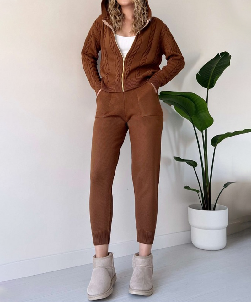 Angelika - Elegantes Damen-Strickset für einen stylischen Look