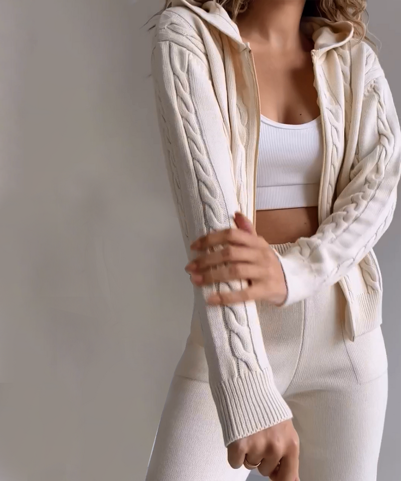 Angelika - Elegantes Damen-Strickset für einen stylischen Look