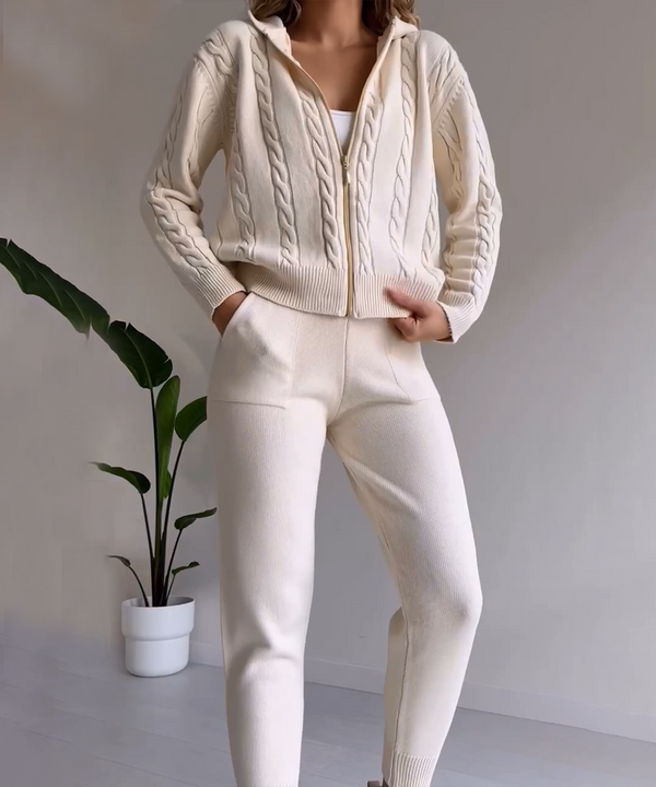 Angelika - Elegantes Damen-Strickset für einen stylischen Look