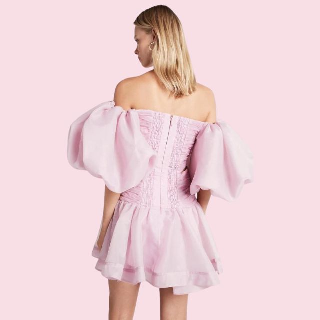 Elegantes Emma -Minikleid mit Puffärmeln und Herzausschnitt ddd