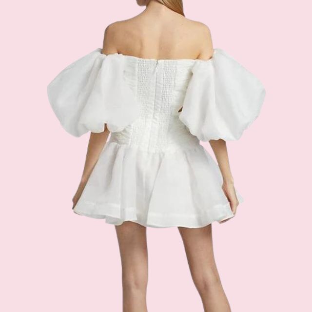 Elegantes Emma -Minikleid mit Puffärmeln und Herzausschnitt ddd