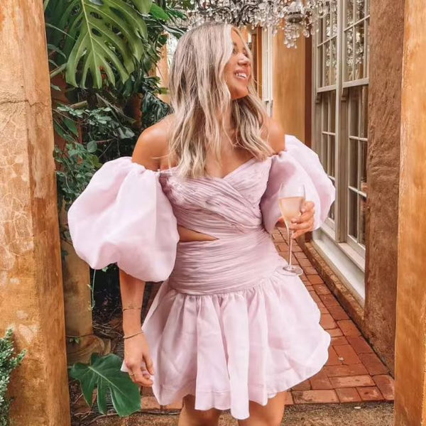 Elegantes Emma -Minikleid mit Puffärmeln und Herzausschnitt ddd