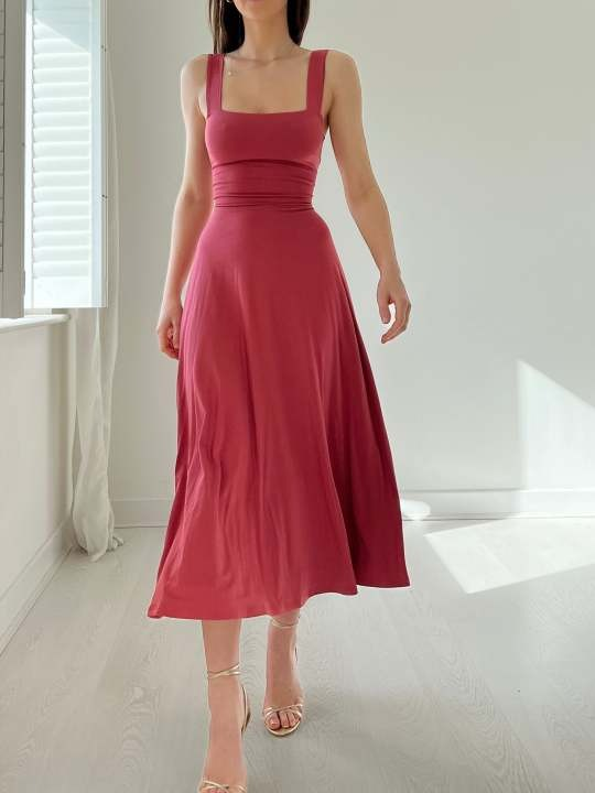 Elegantes Antonia Damen Midikleid mit breiten Trägern