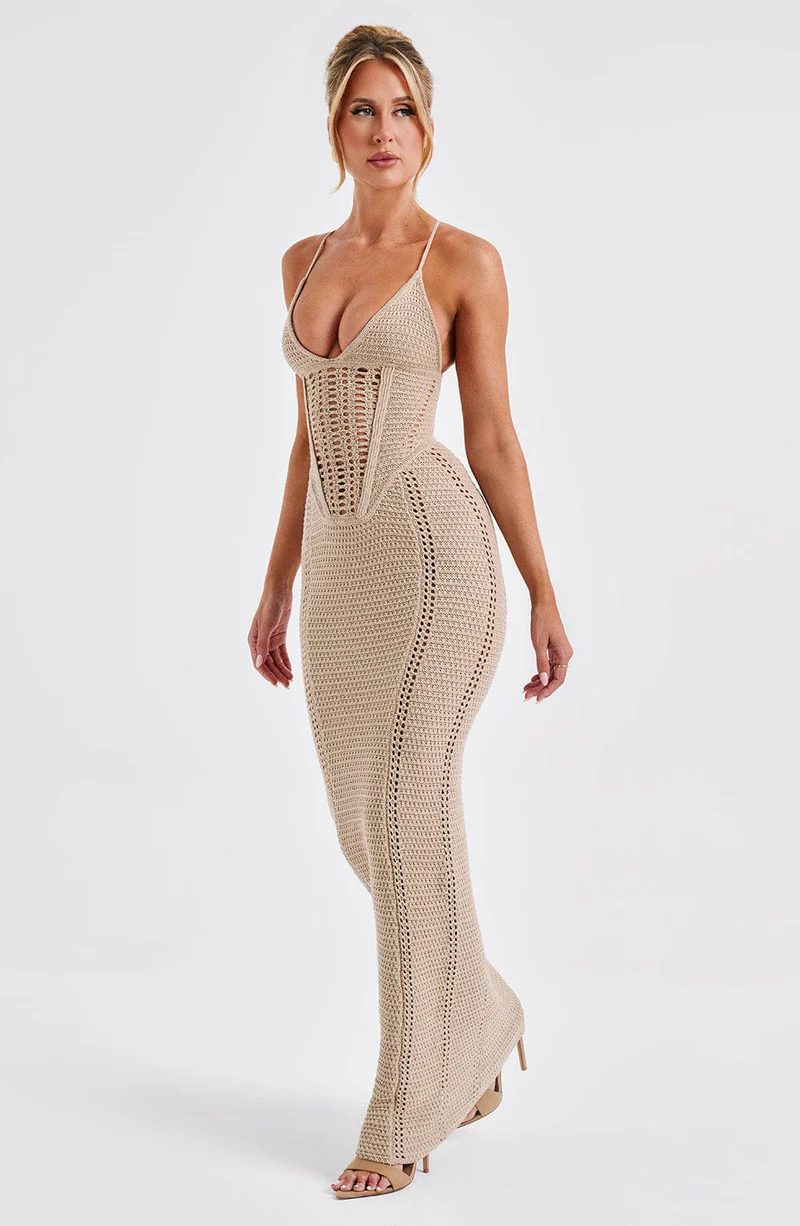 Elegantes Margarete Strick-Maxikleid für besondere Anlässe