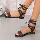 Kuschelige Schnürsandalen mit Knöchelriemen für dich