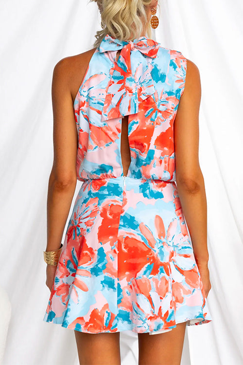 Schönes Emma -Schleifenhals Offene Rücken Blumenkleid Mini Kleid ddd