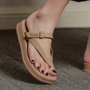 Warmes und Bequemes | Stilvolle Zehentrenner-Sandalen