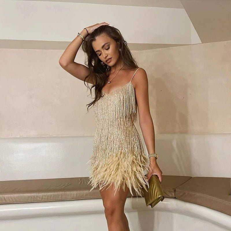 Elegantes Emma -Federn-Minikleid Für Frauen Mit Stil