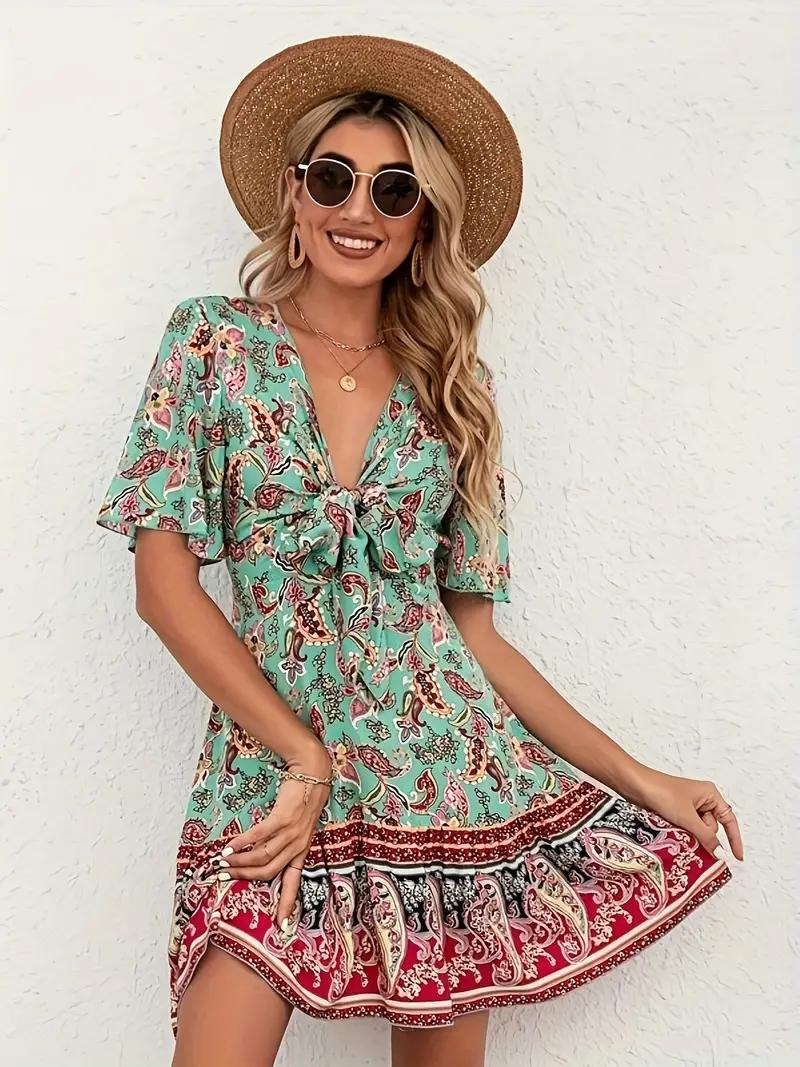 Schönes Emma Kleid Mit Paisley Print Für Den Sommer