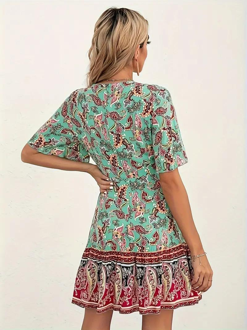 Schönes Emma Kleid Mit Paisley Print Für Den Sommer