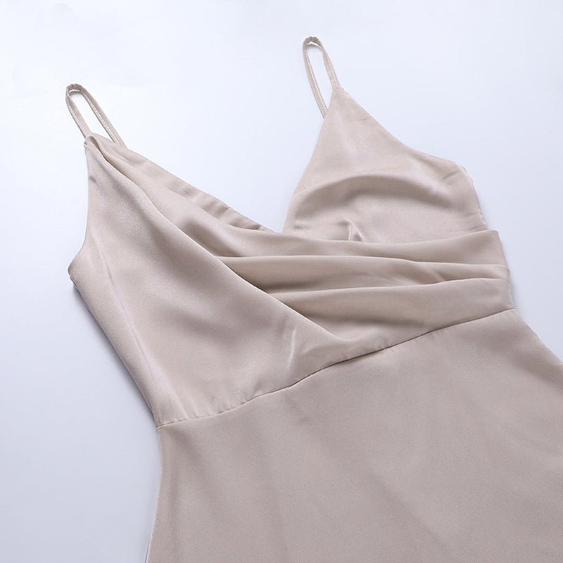 Bequemes Ibiza Style Satin Kleid für heiße Sommertage