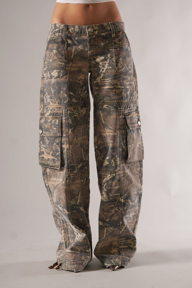 Edith Stylische Unisex-Cargohose mit Tarnmuster