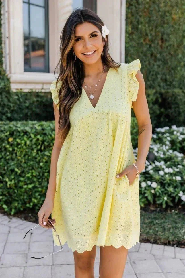 Elegantes Kleid mit V-Ausschnitt und Ärmeln für dich