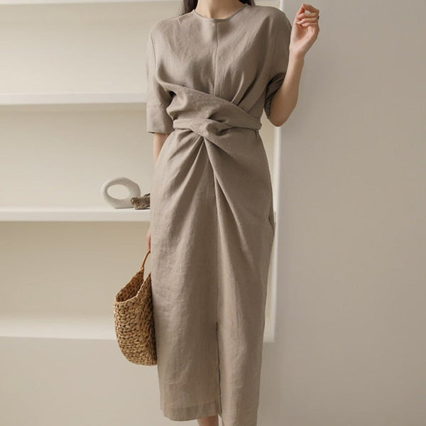Elegantes Khaki-Leinenkleid für den lässigen Boho-Look