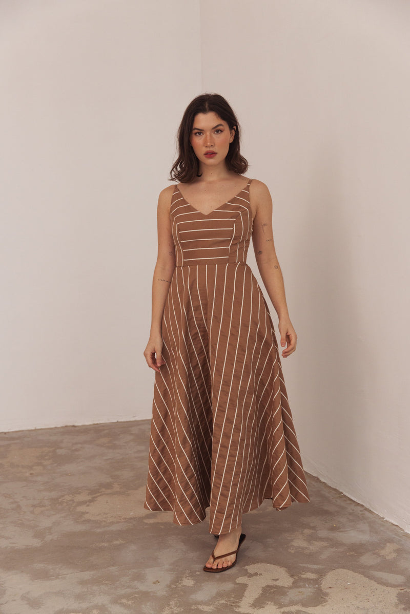Weiches Kleid in Braun für dich, elegant und schön