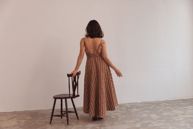 Weiches Kleid in Braun für dich, elegant und schön
