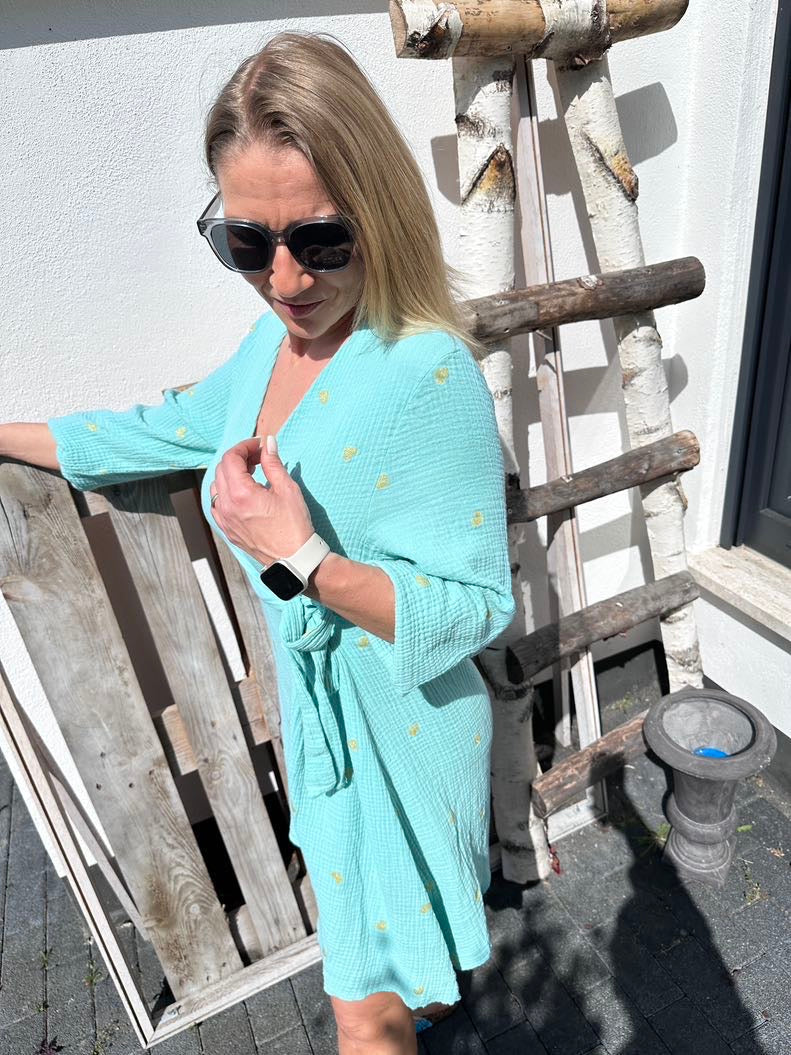 Wunderschönes Elegantes Kleid mit Herzchen für dich