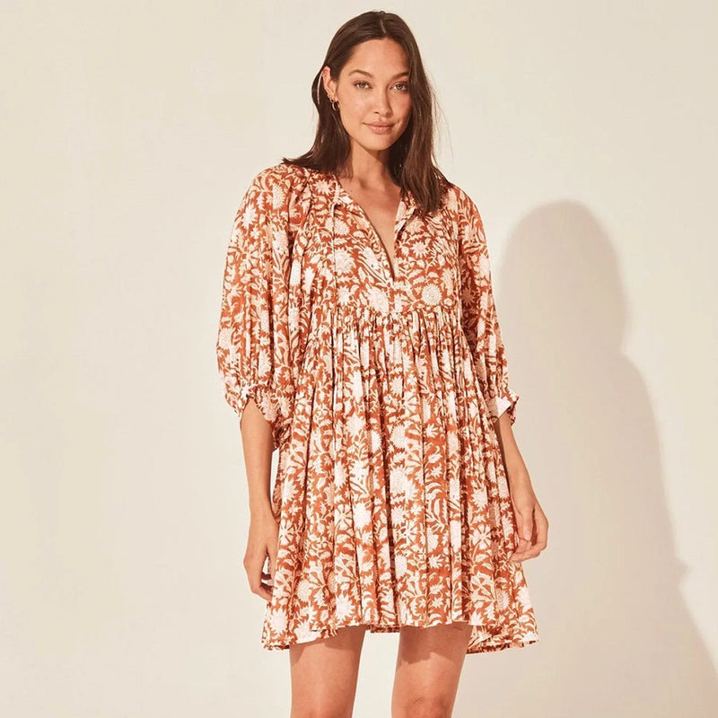 Bezauberndes Bohemian Mini Kleid für jeden Anlass
