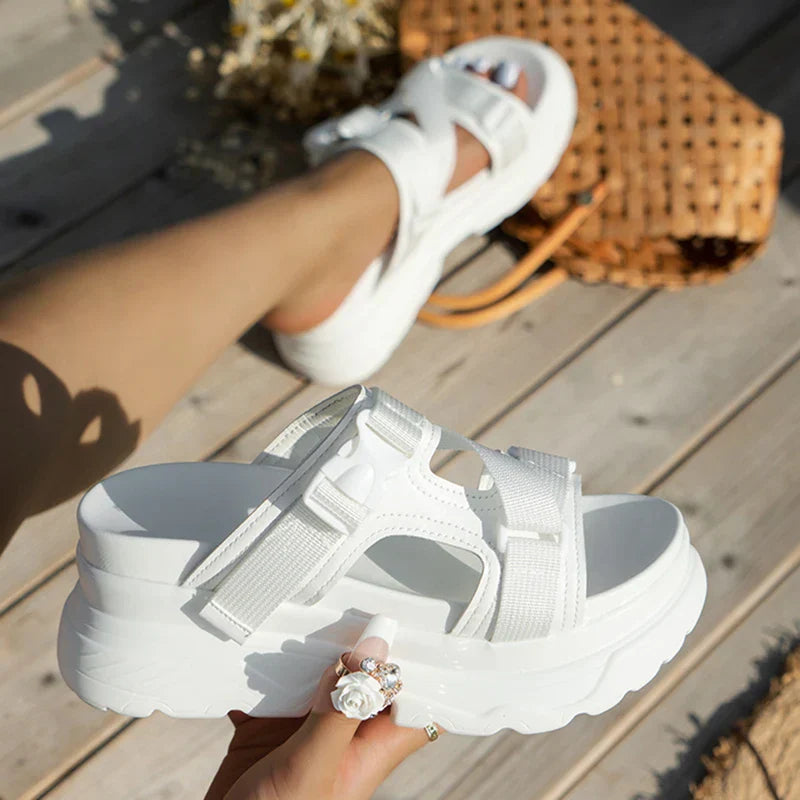 Bequeme und Klobige Sandalen für Dich im Sommer
