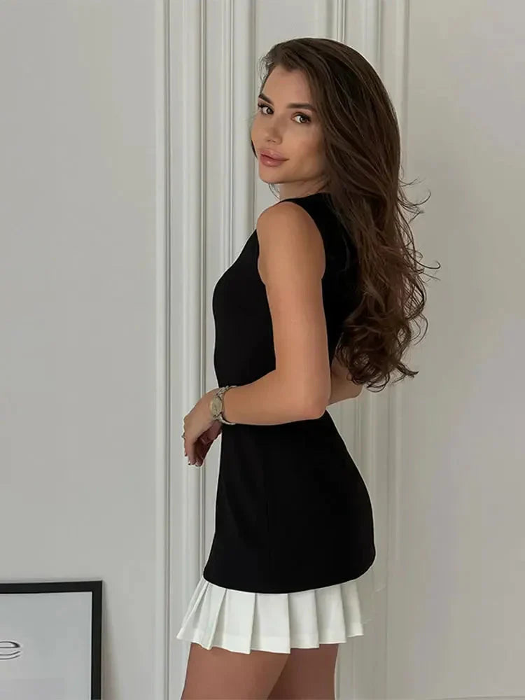 Elegantes Emma -Ärmelloses Kleid mit plissiertem Saum