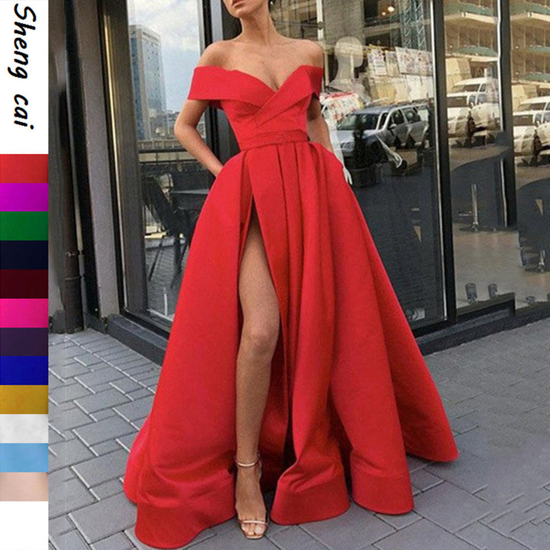 Schönes Satin Kleid mit tiefem V-Ausschnitt für Emma