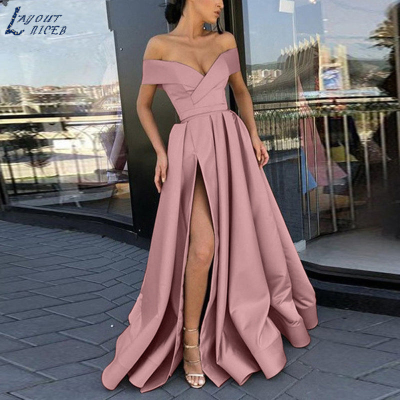 Schönes Satin Kleid mit tiefem V-Ausschnitt für Emma