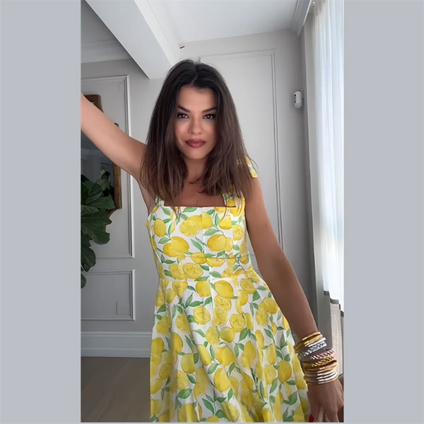 Schönes Emma-Slim-Fit-Kleid Mit Zitronenprint Für Sommer