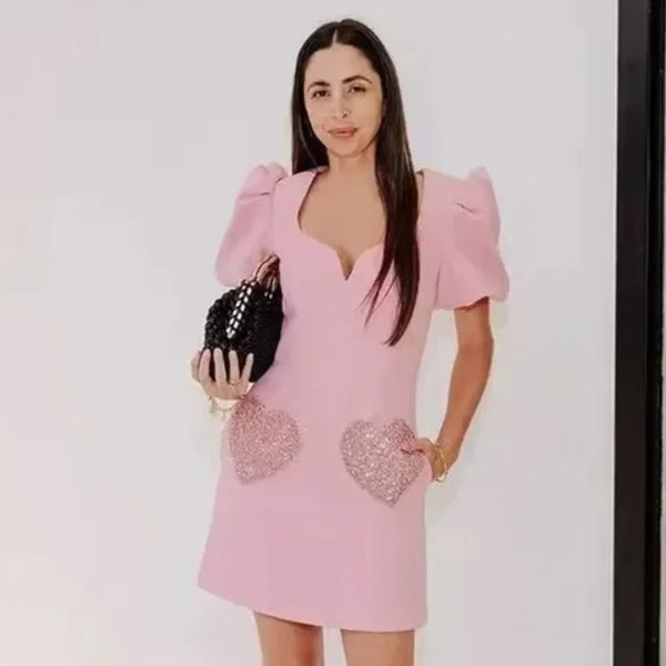 Weiches Kleid mit Plissee-Ärmeln für den Sommer