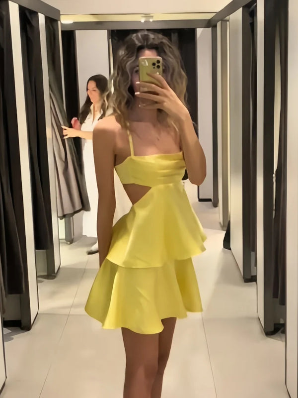 Elegantes Kleid mit Warmem Satin und Offenem Rücken