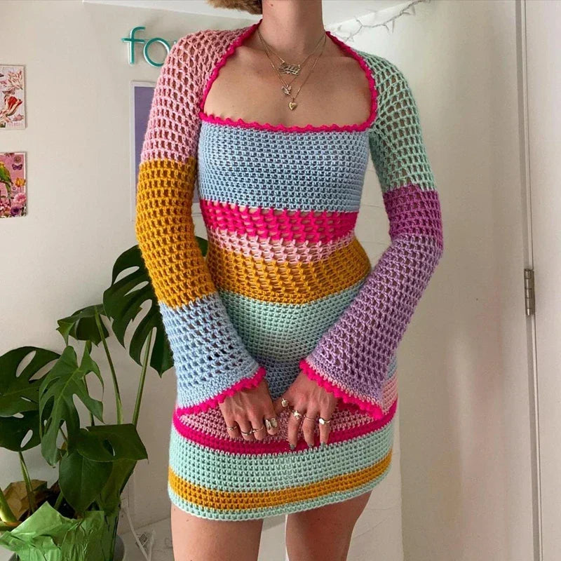 Warmes Buntes Häkelkleid mit Langen Ärmeln für dich