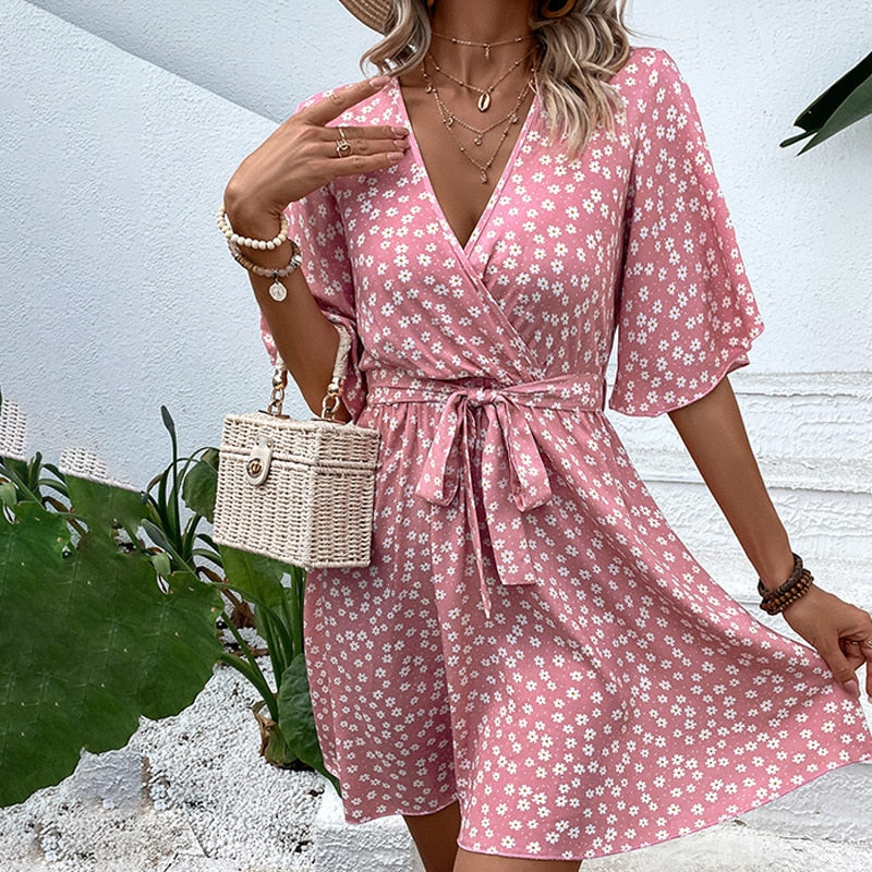 Warmes Rosa Kleid mit floralem Design für dich Kleid
