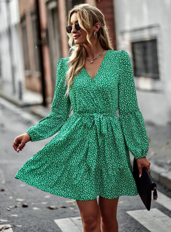 Weiches Sommerkleid Mit Polka Dots Für Dich Schön