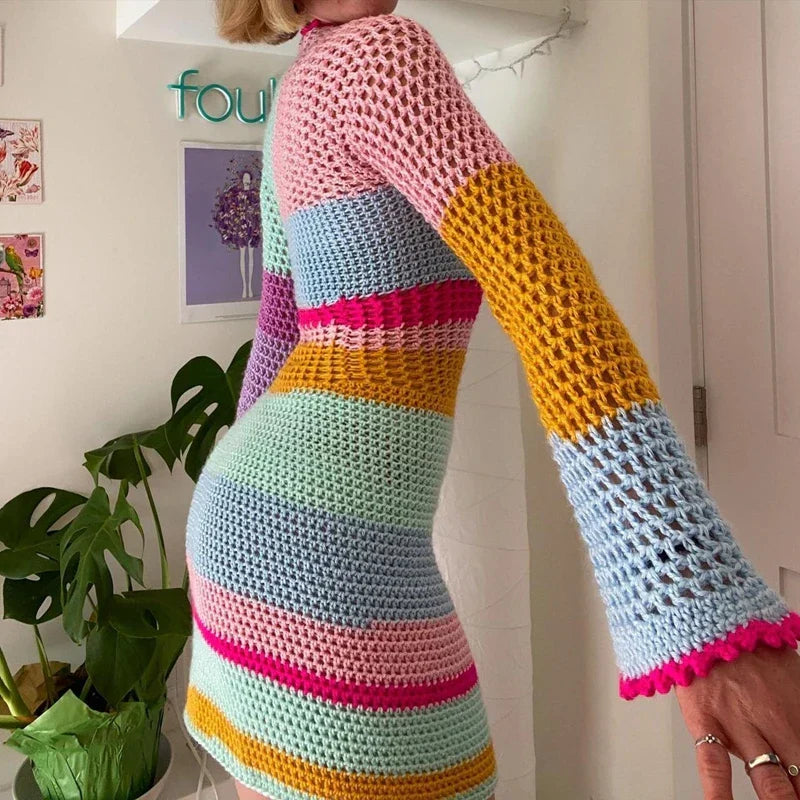 Warmes Buntes Häkelkleid mit Langen Ärmeln für dich