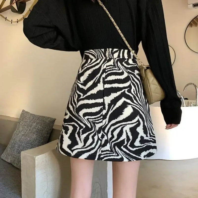 Leni - Eleganter Rock mit Zebramuster für einen stilvollen Look
