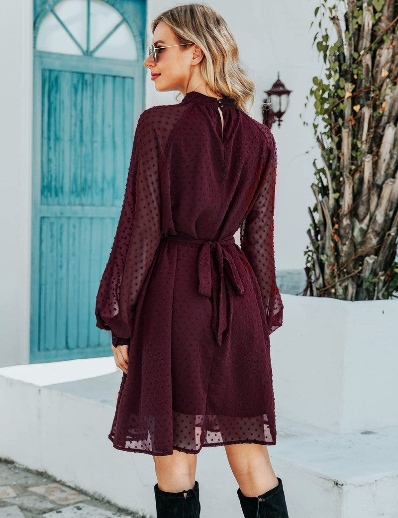 Elegantes Dunkelrotes Kleid mit Polka Dots für dich