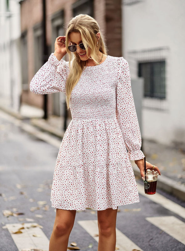 Warmes Freizeitkleid mit schöner ausgestellter Silhouette