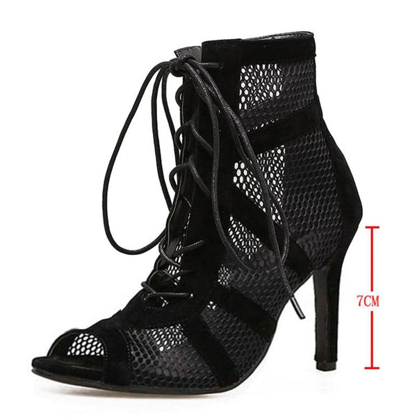 Bequeme elegante Damen Sandaletten für die Party