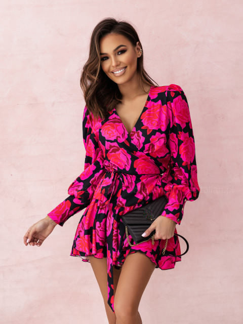 Warmes Wickelkleid mit rosa Blümchenmuster für dich