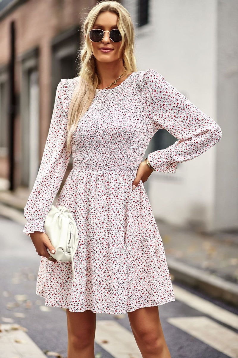 Warmes Freizeitkleid mit schöner ausgestellter Silhouette