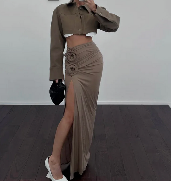 Bettina - Maxi-Rock mit hohem Schlitz und Ringdetails