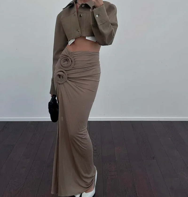 Bettina - Maxi-Rock mit hohem Schlitz und Ringdetails