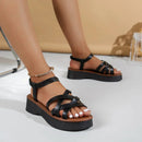 Schicke und bequeme schwarze Sandalen mit Kreuzriemen